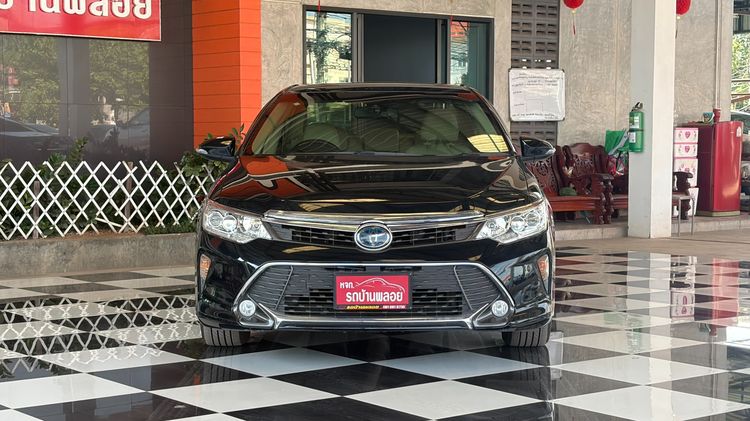 Toyota Camry 2015 2.5 Hybrid Premium Sedan ไฮบริด ไม่ติดแก๊ส เกียร์อัตโนมัติ ดำ รูปที่ 2