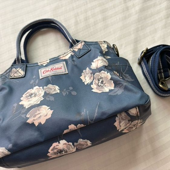 โพลีเอสเตอร์ น้ำเงิน กระเป๋า cathkidston มือสองสภาพพร้อมใช้งาน