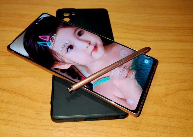 256 GB ขายครับผม Samsung Galaxy Note 20 5G สภาพดี ใช้งานปกติ จอ6.7นิ้วจอใหญ่ ละเอืยดFHD+ 2400 x 1080พิกเซล 8GB/256GB กล้อง64ล้าน 3990บาทครับ