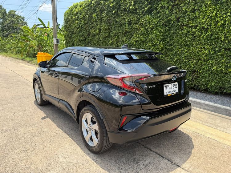 Toyota C-HR 2018 1.8 HV Mid Utility-car ไฮบริด ไม่ติดแก๊ส เกียร์อัตโนมัติ ดำ รูปที่ 4