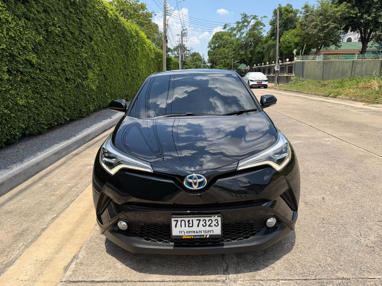 Toyota C-HR 2018 1.8 HV Mid Utility-car ไฮบริด ไม่ติดแก๊ส เกียร์อัตโนมัติ ดำ รูปที่ 2
