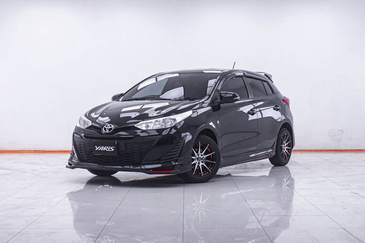 Toyota Yaris 2019 1.2 E Sedan เบนซิน ไม่ติดแก๊ส เกียร์อัตโนมัติ ดำ