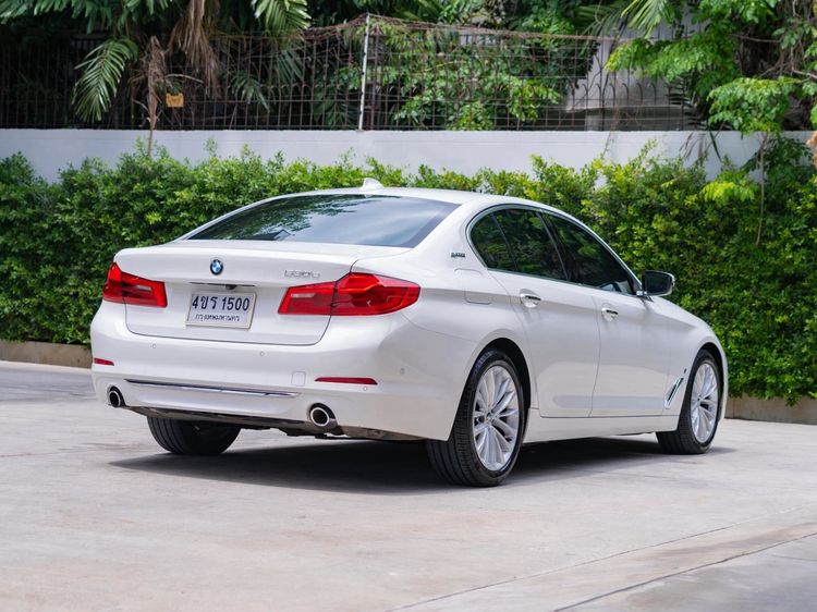 BMW Series 5 2019 530e Sedan ปลั๊กอินไฮบริด (PHEV) ไม่ติดแก๊ส เกียร์อัตโนมัติ ขาว รูปที่ 4