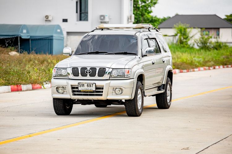 รถ Toyota Sport Rider 2.5 Prerunner E สี เทา