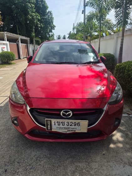 Mazda Mazda 2 2015 1.3 High Connect Sedan เบนซิน เกียร์อัตโนมัติ แดง รูปที่ 2