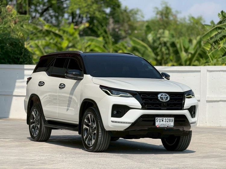 Toyota Fortuner 2022 2.4 Commander Utility-car ดีเซล ไม่ติดแก๊ส เกียร์อัตโนมัติ ขาว