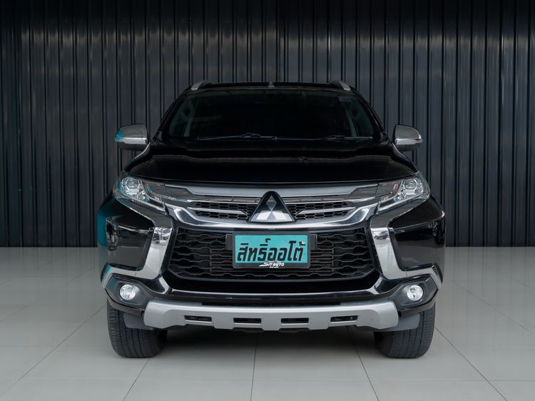 รถ Mitsubishi Pajero Sport 2.4 GT สี ดำ