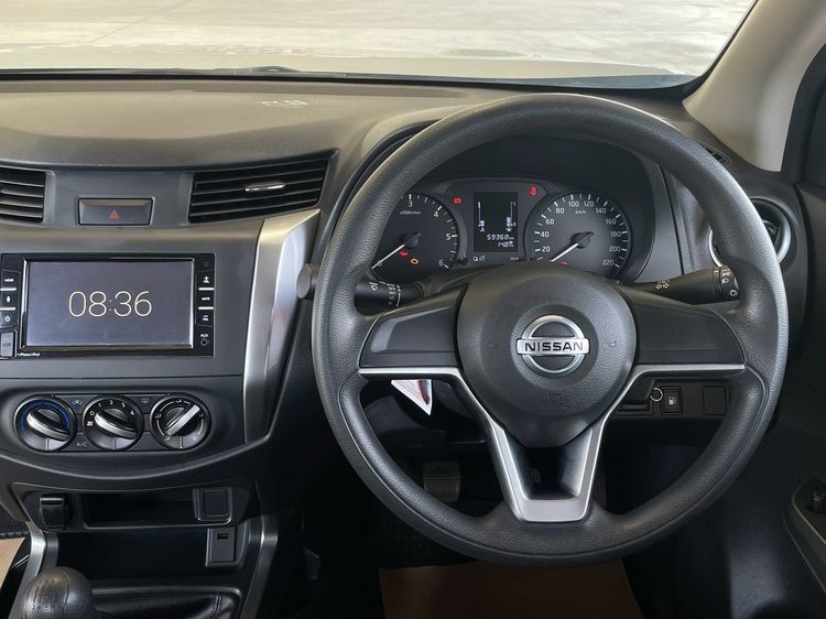 Nissan Navara 2020 2.5 SL Pickup ดีเซล เกียร์ธรรมดา เทา รูปที่ 2
