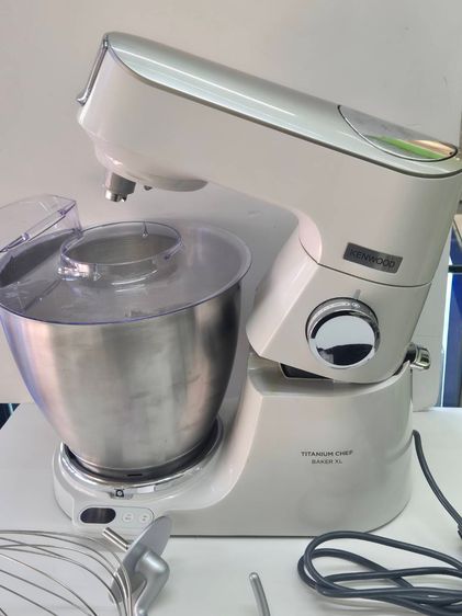 อุปกรณ์ในครัวอื่นๆ Kenwood Titanium Chef Baker XL เครื่องผสมอาหารระดับพรีเมียม พร้อมเครื่องชั่งในตัว