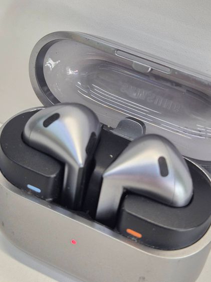 อื่นๆ Samsung Galaxy Buds3 สี Silver หูฟังไร้สายของแท้ เสียงดี เชื่อมต่อไว ใช้งานปกติ