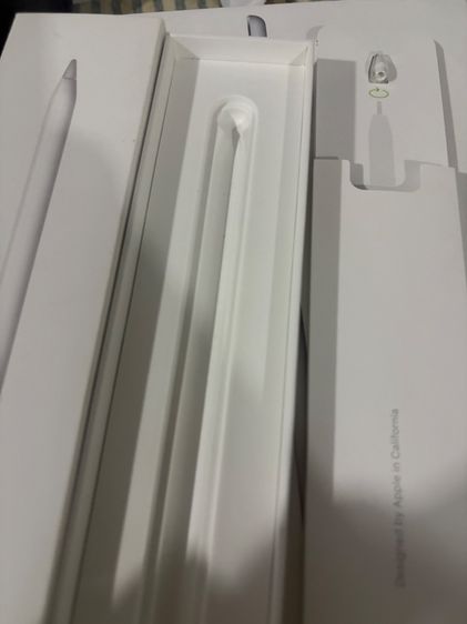 iPad (7th Generation) พร้อม Apple pencils ฝาปิดหายและไม่มีที่เสียบชาร์ท และสาย HDMI รูปที่ 4