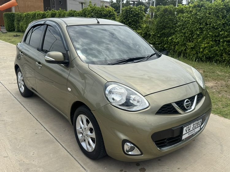 รถ Nissan March 1.2 VL สี เขียว