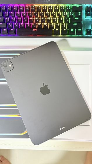 Apple 256 GB iPad Pro 11 นิ้ว M5 256 WiFi สีดำ แลปฟิมล์รอบเครื่อง ติดฟิลม์กระจกเรียบร้อย