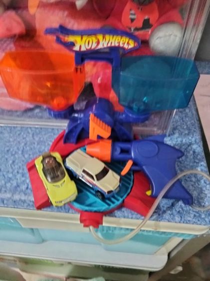 รถเปลี่ยนสีได้ของแท้พร้อมเครื่องยิงปืนเปลี่ยนสีต้องใช้น้ำร้อนน้ำเย็นแท้hotwheels