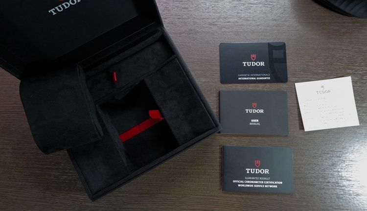 ขาย Tudor backbay 58 NEWM7939A1A0NU-0001BLACK BAY 58Manufacture Calibre MT5400-U39mm steel caseSteel bracelet รูปที่ 4