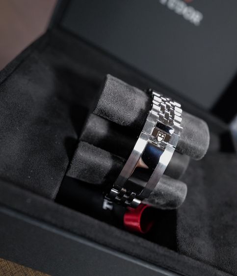 ขาย Tudor backbay 58 NEWM7939A1A0NU-0001BLACK BAY 58Manufacture Calibre MT5400-U39mm steel caseSteel bracelet รูปที่ 3