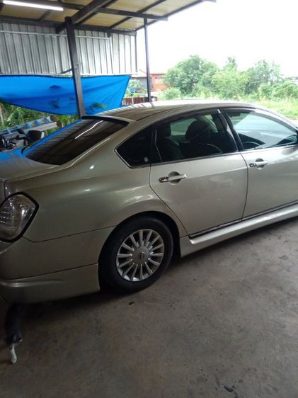 รถ Nissan Teana 2.3 230 JM สี บรอนซ์ทอง