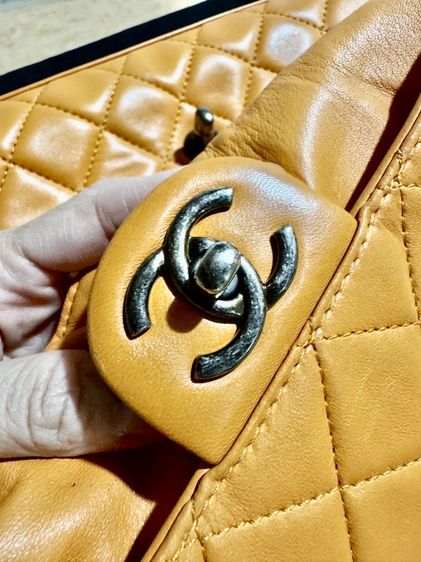 Chanel  Chanel Foldover Drawstring Backpack / Convertible Flap รูปที่ 10