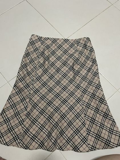 burberry กระโปรงมีตำหนินิด รูปที่ 3