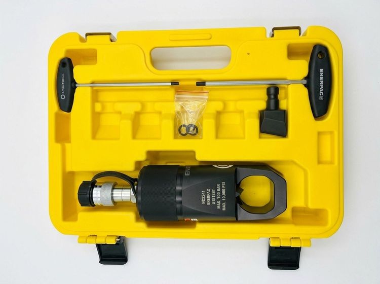 Enerpac NC3241 Hydraulic Nut Cutter (Nut Splitter)