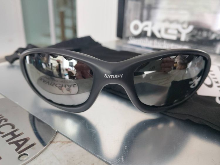 แว่นกันแดด SATISFY x OAKLEY STRAIGHT JACKET 99  รูปที่ 4