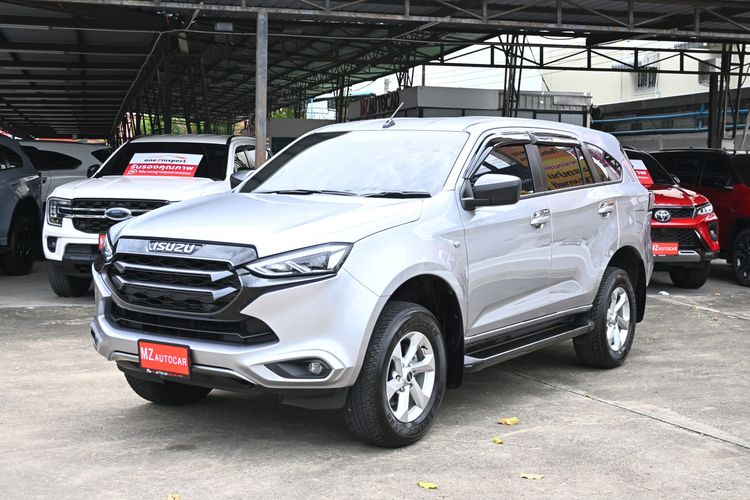 รถ Isuzu MU-X 1.9 Active 2WD สี บรอนซ์เงิน