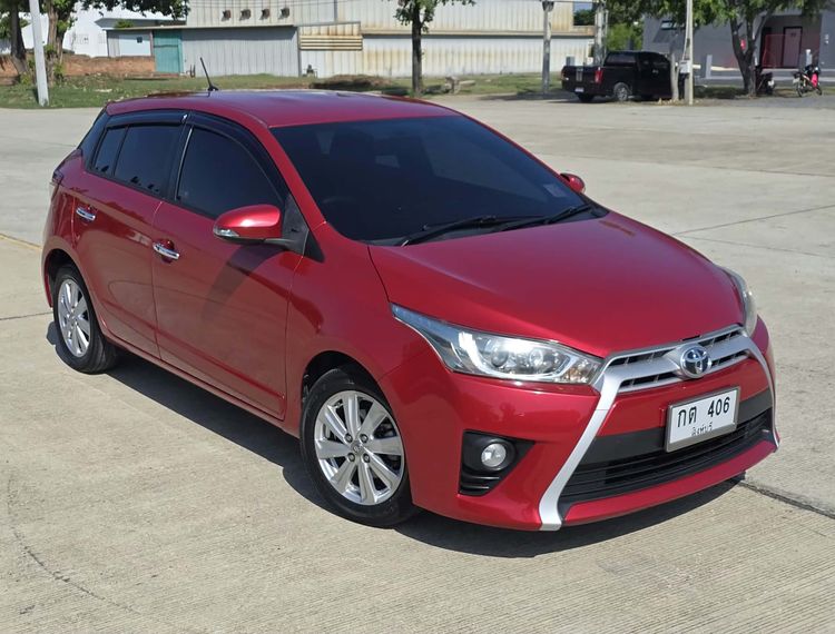 รถ Toyota Yaris 1.2 G สี แดง