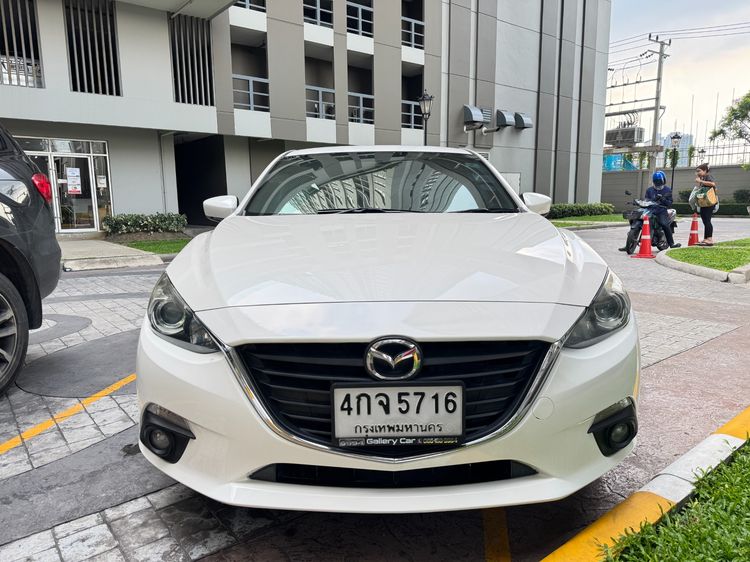รถ Mazda Mazda3 2.0 S สี ขาว