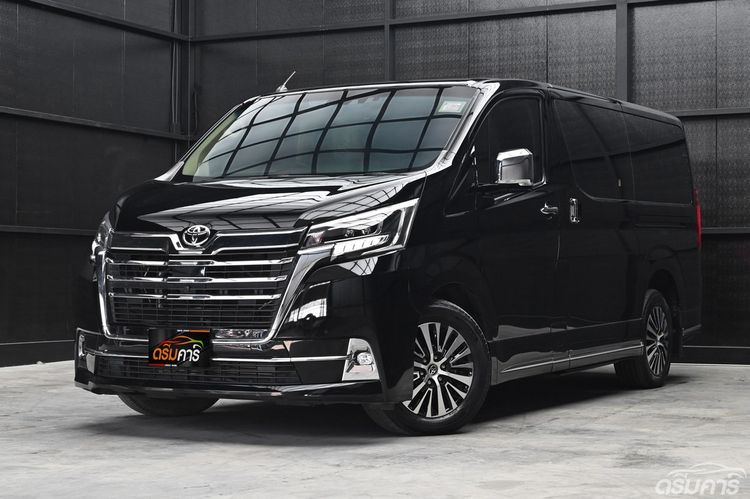 รถ Toyota Majesty 2.8 Grande สี ดำ