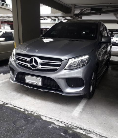 รถ Mercedes-Benz GLE-Class GLE500 สี บรอนซ์เงิน