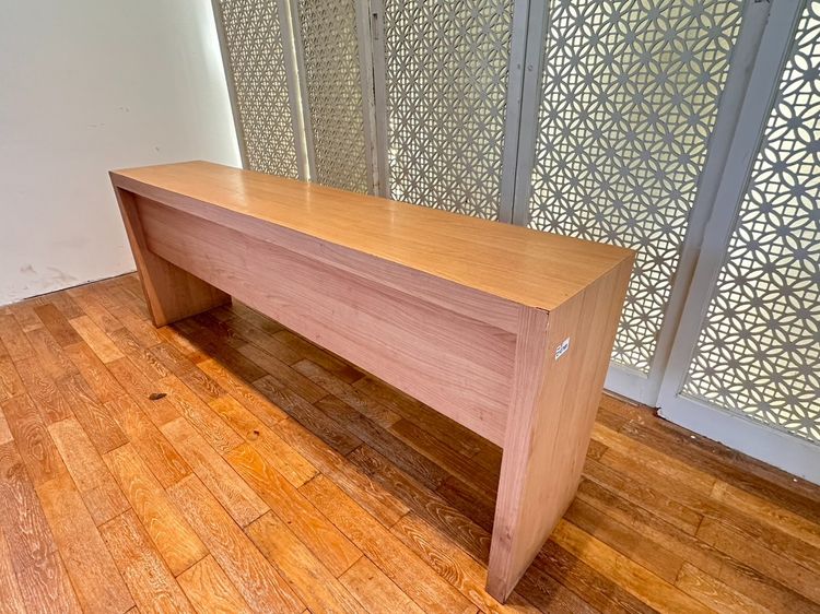 โต๊ะยาวติดผนัง ท็อปและโครงขาไม้ MDF ปิดผิวลามิเนตสีบีชลายไม้ (ขนาด 206.5 CM.)  รูปที่ 4