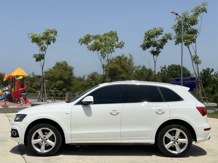 Audi Audi Q5  2011 2.0 TFSI Quattro 4WD Sedan เบนซิน เกียร์อัตโนมัติ ขาว รูปที่ 4
