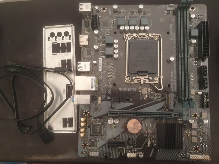 อื่นๆ ขายเมนบอร์ดGigabyte H610M DDR4 ใส่Gen12/13 Socket1700
