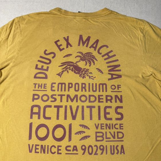 เสื้อยืด DEUS​ Size XL