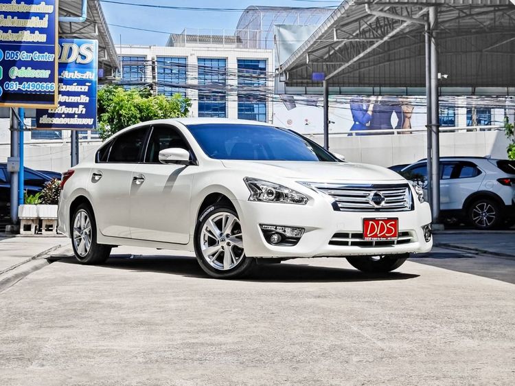 รถ Nissan Teana 2.0 XL สี ขาว