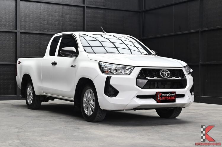 Toyota Hilux Revo 2025 2.4 Entry Pickup ดีเซล ไม่ติดแก๊ส เกียร์อัตโนมัติ ขาว