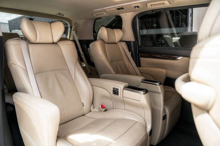 Toyota Alphard 2018 2.5 Hybrid E-Four 4WD Van ไฮบริด ขาว รูปที่ 2