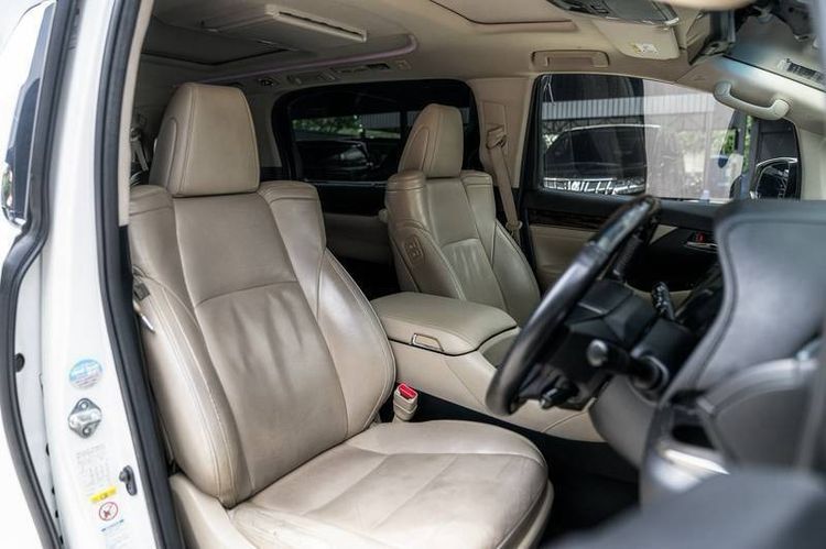 Toyota Alphard 2018 2.5 Hybrid E-Four 4WD Van ไฮบริด ขาว รูปที่ 4