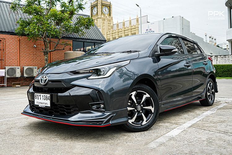 รถ Toyota Yaris 1.2 Smart สี เทา