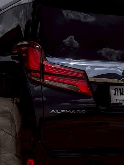 Toyota Alphard 2018 2.5 Hybrid Van ไฮบริด ขาว รูปที่ 2
