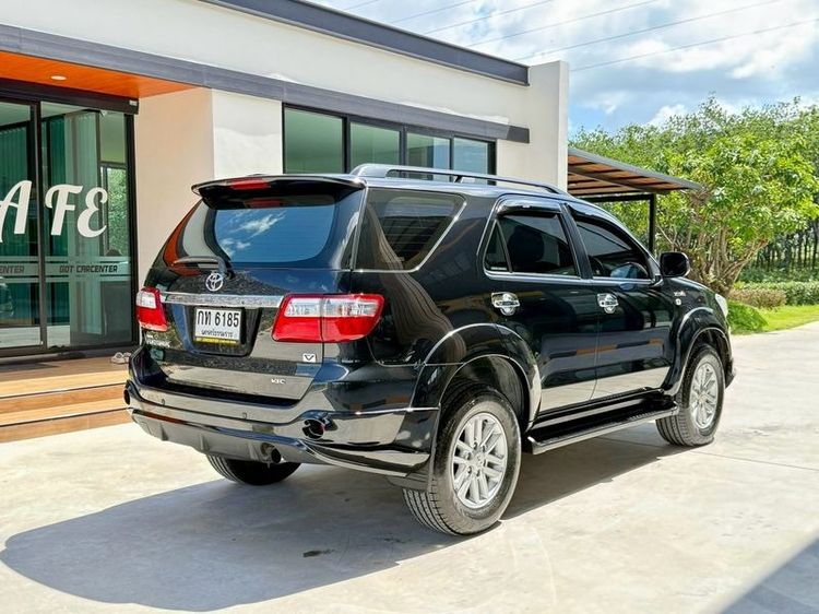 Toyota Fortuner 2011 3.0 V Utility-car ดีเซล ไม่ติดแก๊ส เกียร์อัตโนมัติ ดำ รูปที่ 4