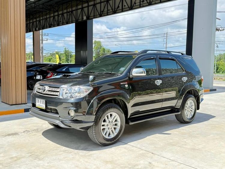 Toyota Fortuner 2011 3.0 V Utility-car ดีเซล ไม่ติดแก๊ส เกียร์อัตโนมัติ ดำ รูปที่ 3