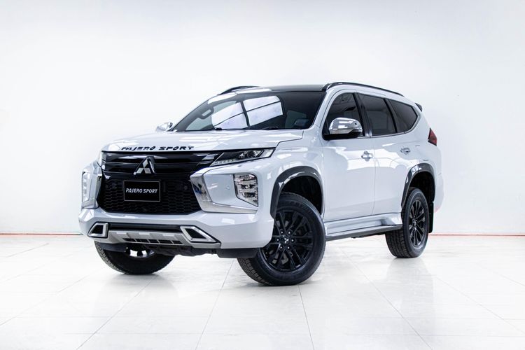 รถ Mitsubishi Pajero Sport 2.4  GT Premium Elite Edition  2WD สี ขาว