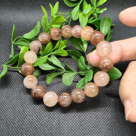 th20กำไลหินไหม 5 สี (Rutilated Quartz) หินแท้ธรรมชาติที่รวบรวมพลังของหินไหมทั้ง 5 ชนิดเข้าไว้ด้วยกันอย่างลงตัว ช่วยเสริมดวงชะตา