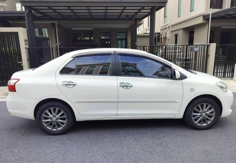 รถ Toyota Vios 1.5 E สี ขาว