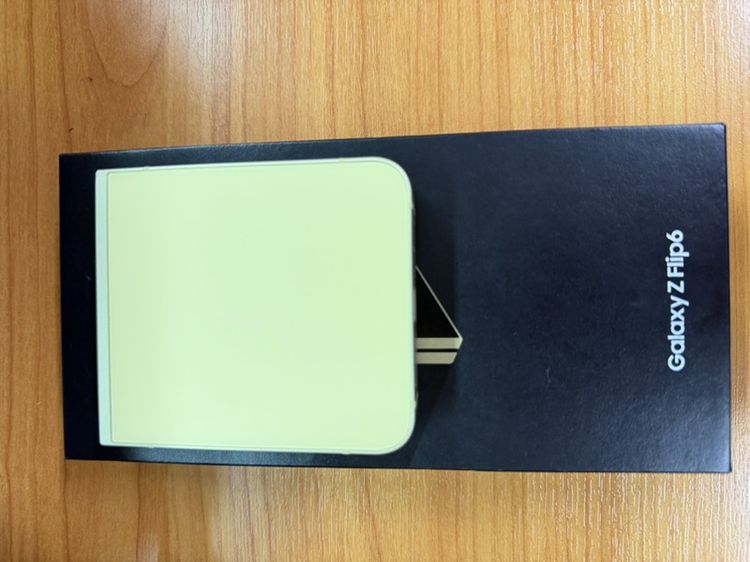 Samsung flip 6 สีเหลือง รูปที่ 4