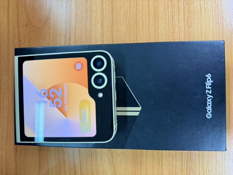 Samsung flip 6 สีเหลือง รูปที่ 3
