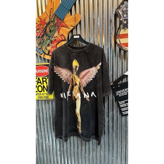 เสื้อยืด โอเวอร์ไซด์ผ้าฟอกงานป้าย Cotton Bkk มือสองสภาพมือหนึ่งส่งฟรี