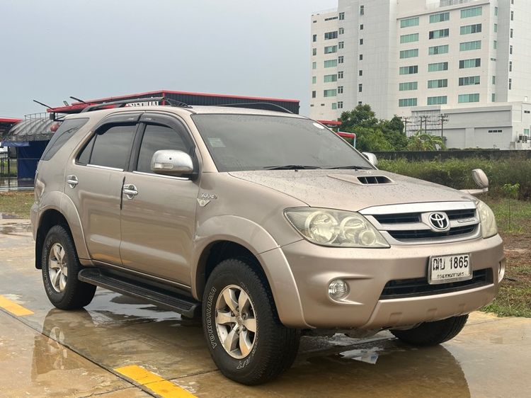 Toyota Fortuner 2009 3.0 V 4WD Utility-car ดีเซล ไม่ติดแก๊ส เกียร์อัตโนมัติ บรอนซ์ทอง