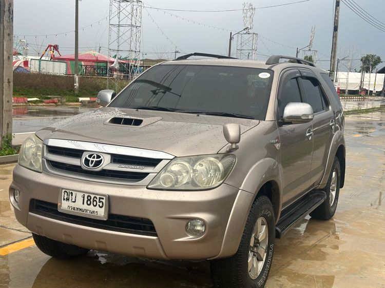 Toyota Fortuner 2009 3.0 V 4WD Utility-car ดีเซล ไม่ติดแก๊ส เกียร์อัตโนมัติ บรอนซ์ทอง รูปที่ 3
